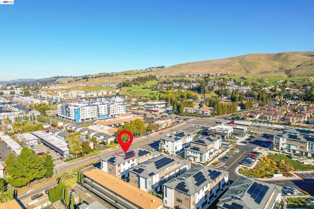 405 Industrial Parkway, Hayward, CA 94544