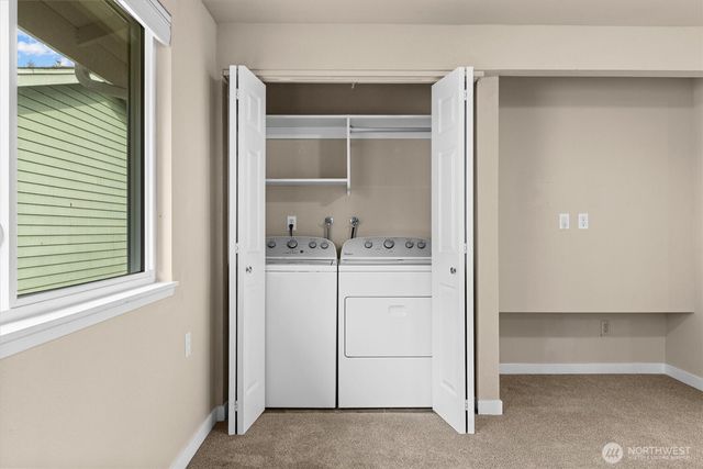 24619 12th Avenue S, Des Moines, WA 98198