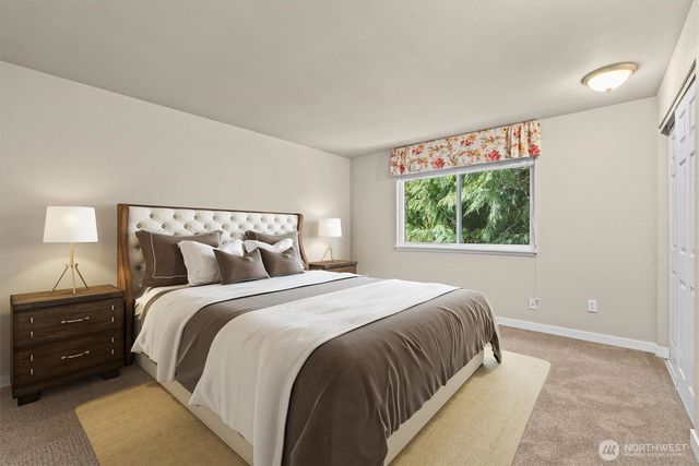 24619 12th Avenue S, Des Moines, WA 98198