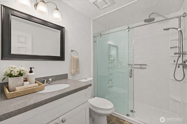 24619 12th Avenue S, Des Moines, WA 98198