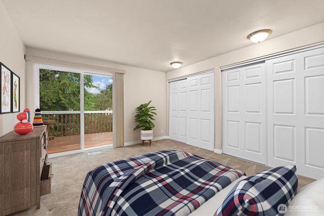 24619 12th Avenue S, Des Moines, WA 98198