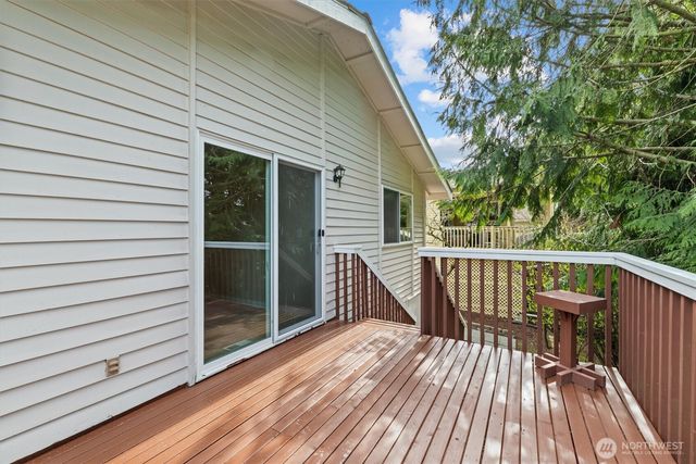 24619 12th Avenue S, Des Moines, WA 98198