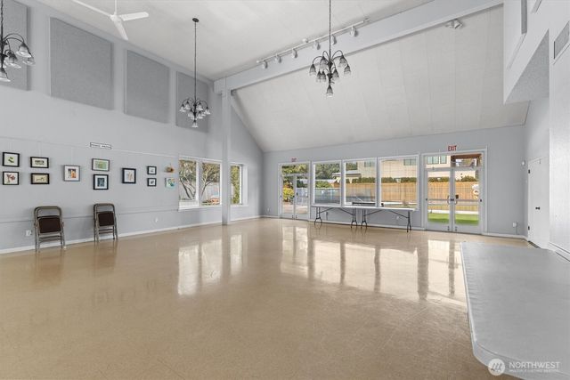 24619 12th Avenue S, Des Moines, WA 98198