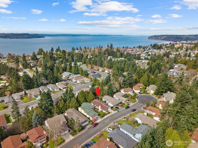 24619 12th Avenue S, Des Moines, WA 98198