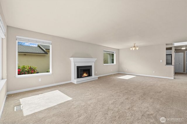 24619 12th Avenue S, Des Moines, WA 98198