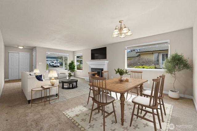 24619 12th Avenue S, Des Moines, WA 98198