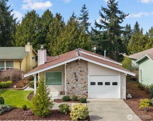 24619 12th Avenue S, Des Moines, WA 98198