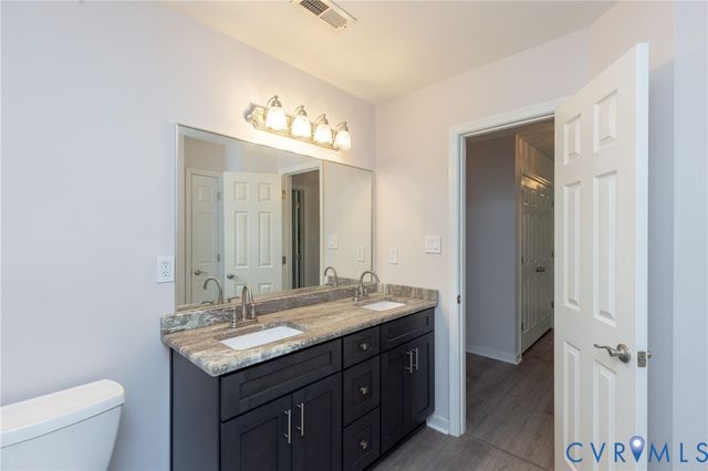 5112 Beachmere Ct, Chester, VA 23831