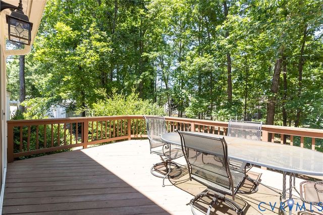 5112 Beachmere Ct, Chester, VA 23831