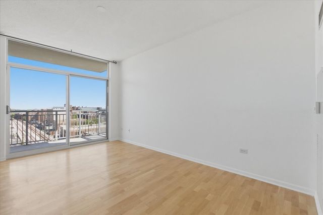 1134 W Granville Avenue 1003, Chicago, IL 60660