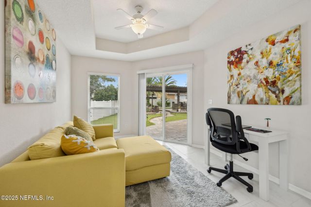 127 BRADFORD LAKE Circle, Jacksonville, FL 32218