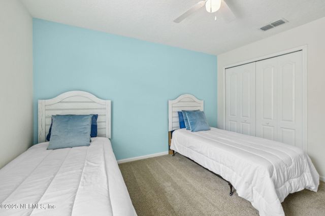 127 BRADFORD LAKE Circle, Jacksonville, FL 32218