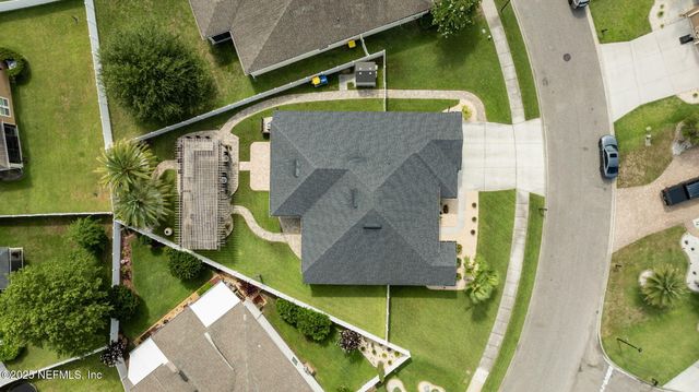 127 BRADFORD LAKE Circle, Jacksonville, FL 32218