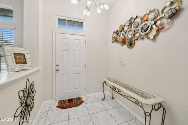 127 BRADFORD LAKE Circle, Jacksonville, FL 32218
