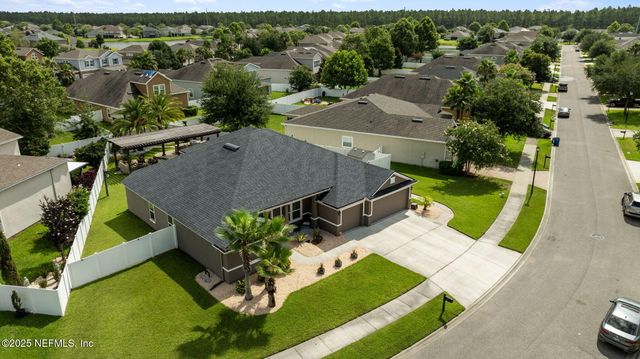 127 BRADFORD LAKE Circle, Jacksonville, FL 32218