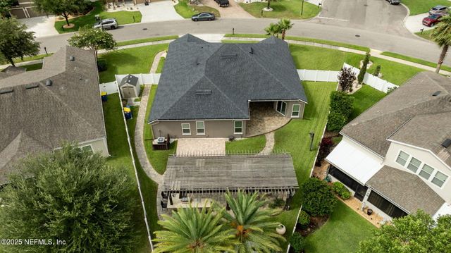 127 BRADFORD LAKE Circle, Jacksonville, FL 32218