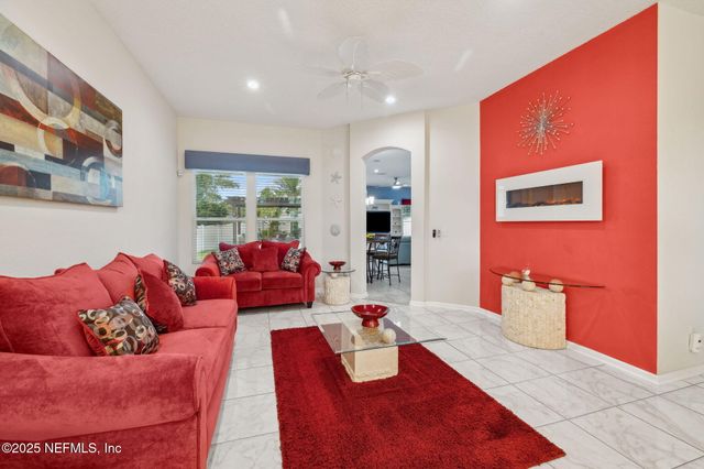 127 BRADFORD LAKE Circle, Jacksonville, FL 32218