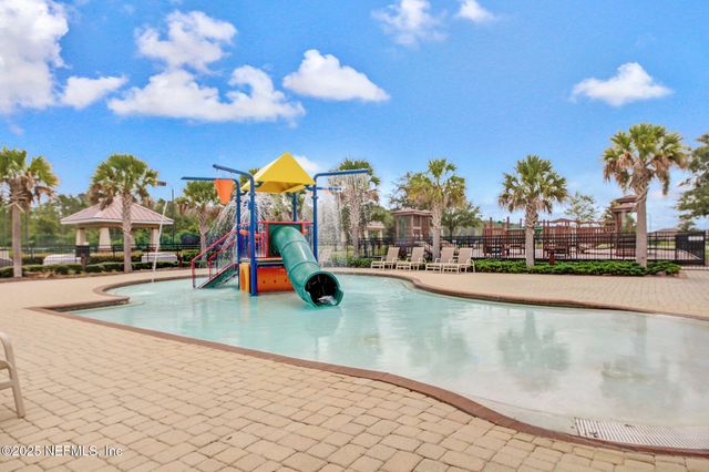 127 BRADFORD LAKE Circle, Jacksonville, FL 32218