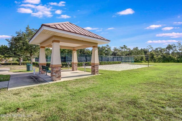127 BRADFORD LAKE Circle, Jacksonville, FL 32218