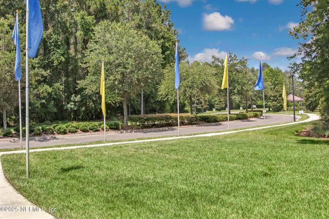127 BRADFORD LAKE Circle, Jacksonville, FL 32218