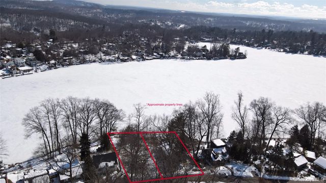 315 Lake Drive, Lake Peekskill, NY 10537