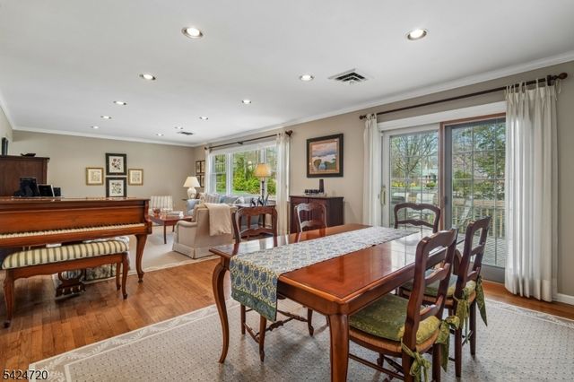 21 Tremont Ter, Livingston Twp., NJ 07039