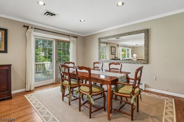 21 Tremont Ter, Livingston Twp., NJ 07039