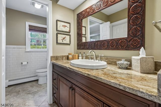 21 Tremont Ter, Livingston Twp., NJ 07039