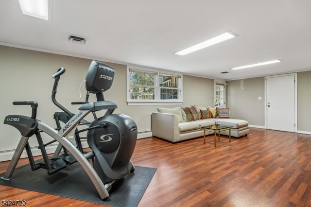 21 Tremont Ter, Livingston Twp., NJ 07039