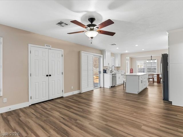 8994 Odense Way, Las Vegas, NV 89147