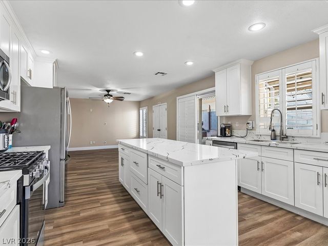 8994 Odense Way, Las Vegas, NV 89147