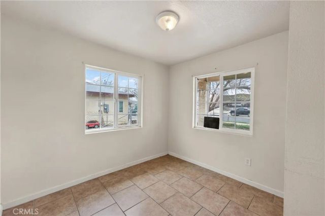 16516 E Street, Victorville, CA 92395