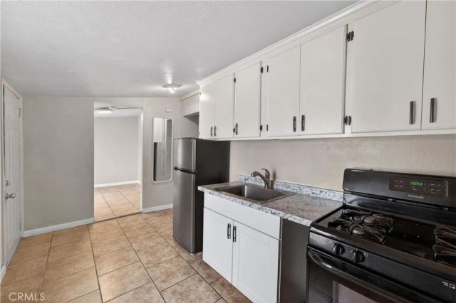 16516 E Street, Victorville, CA 92395