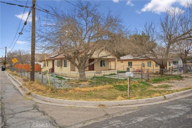 16516 E Street, Victorville, CA 92395