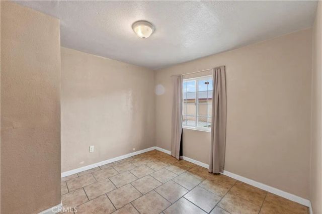 16516 E Street, Victorville, CA 92395