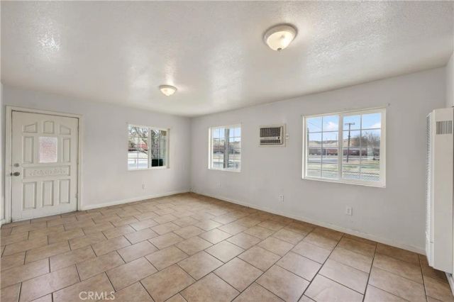 16516 E Street, Victorville, CA 92395