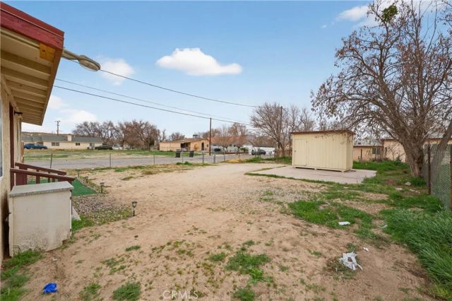 16516 E Street, Victorville, CA 92395