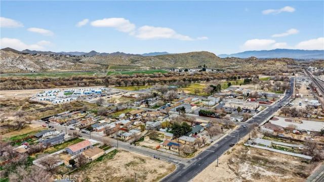 16516 E Street, Victorville, CA 92395