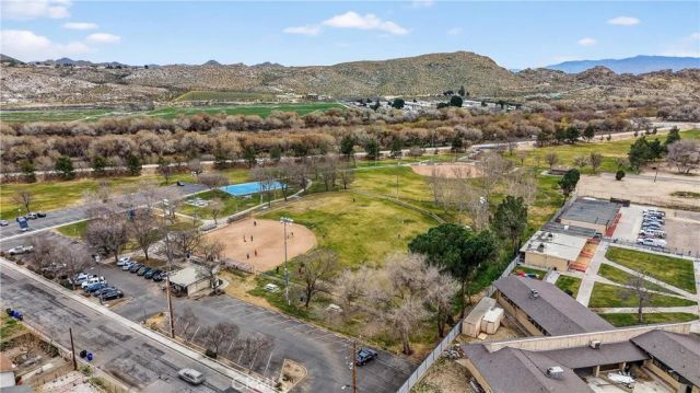 16516 E Street, Victorville, CA 92395