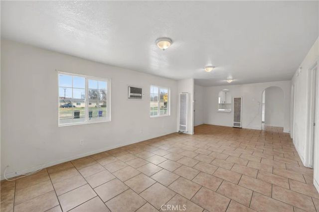 16516 E Street, Victorville, CA 92395