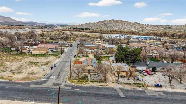 16516 E Street, Victorville, CA 92395