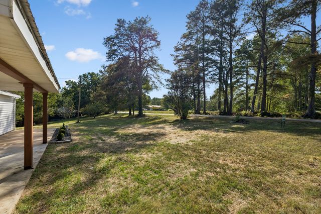 210 Donegan Crossing Rd, Dickson, TN 37055