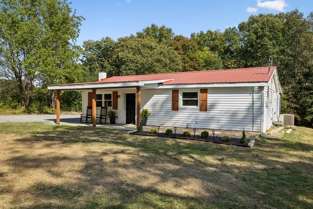 210 Donegan Crossing Rd, Dickson, TN 37055