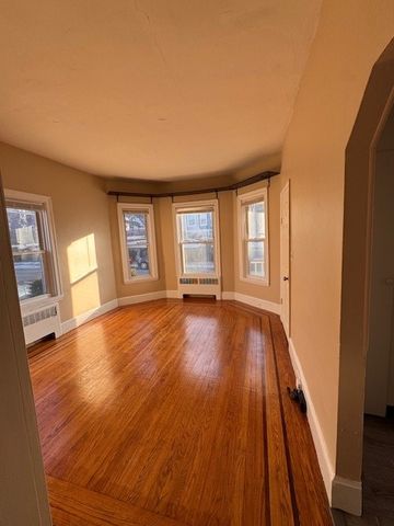 151 Pidge Avenue 1, Pawtucket, RI 02860