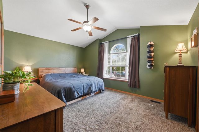 200 E Stone Path, Derby, KS 67037