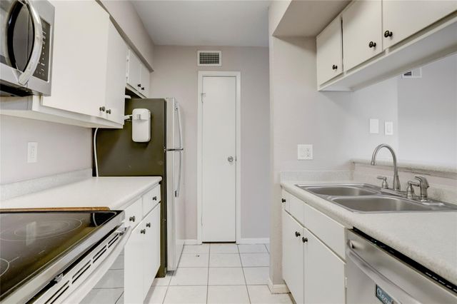 1500 Bay Area Boulevard 433, Houston, TX 77058