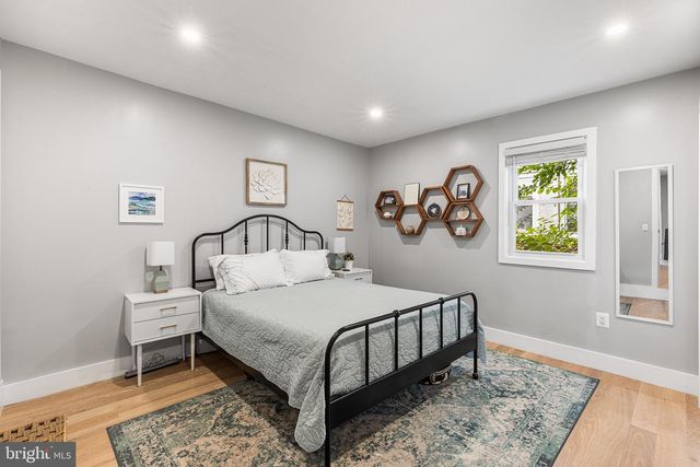 528 PIERCE ST, Philadelphia, PA 19148