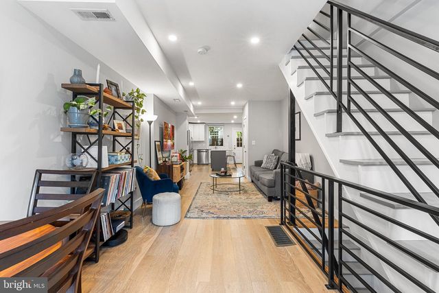 528 PIERCE ST, Philadelphia, PA 19148