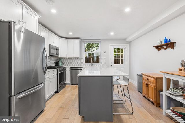 528 PIERCE ST, Philadelphia, PA 19148