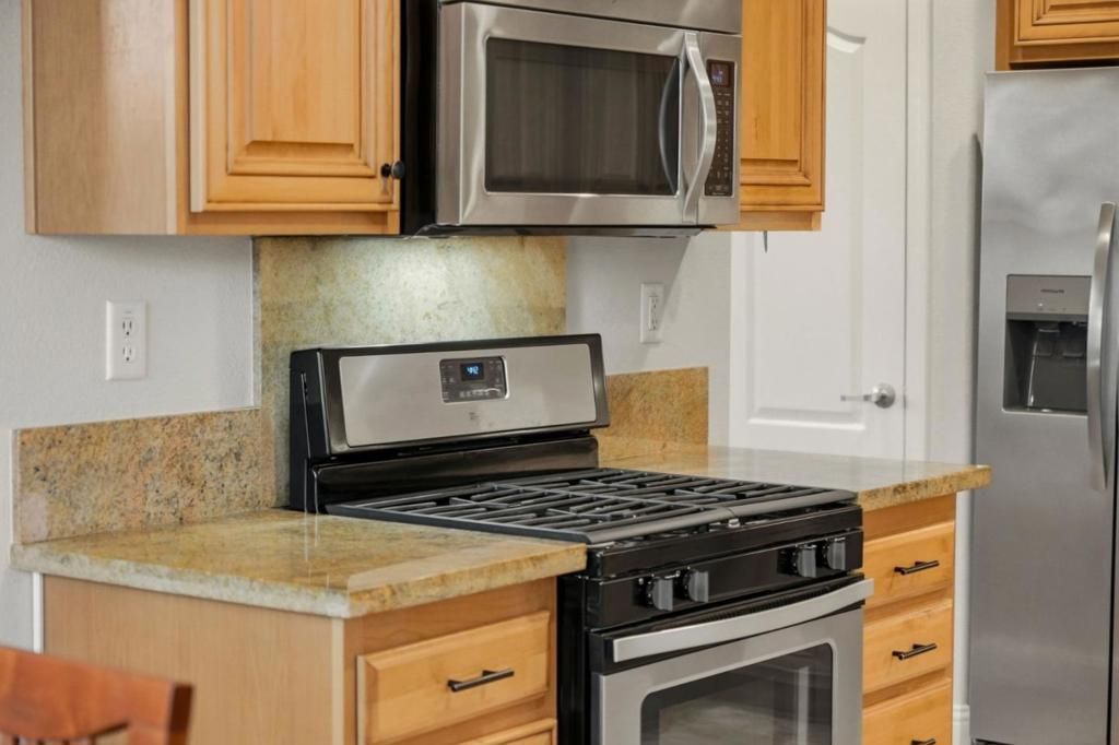 Image 22 of property listing at 195 Blossom Hill Road, San Jose, CA 95123